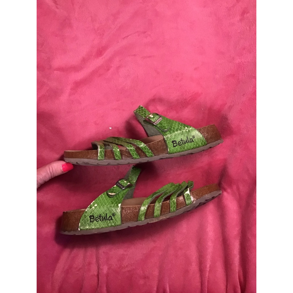 Betula Green Snakeskin Strap Sandals US 6 Brown Footbed Peeling - Picture 9 of 10